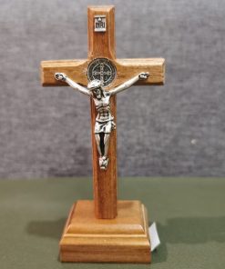 Crucifix - St Benedict Wood Cfx w/ Base 9cm