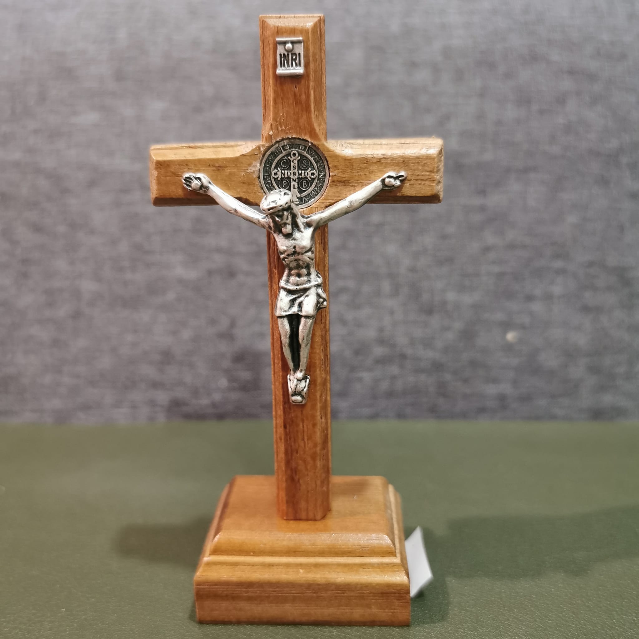 Crucifix - St Benedict Wood Cfx w/ Base 9cm