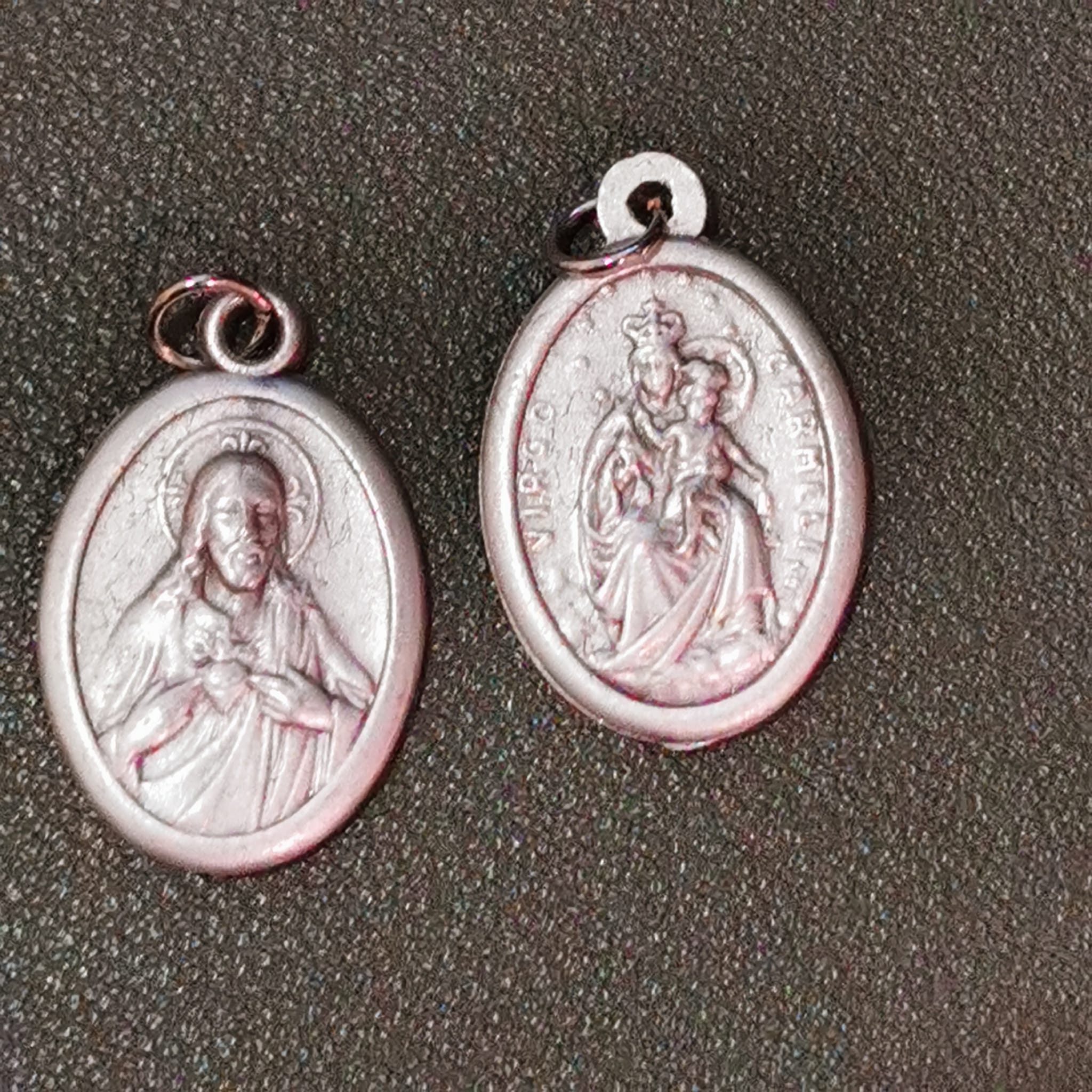 MEDAL - Sacred Heart / OL of Carmel Relic